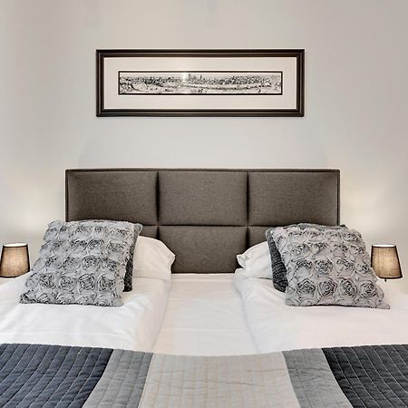 Apartmate- Heart Of Oldtown Apartment- Sauna & Security Гданск Екстериор снимка