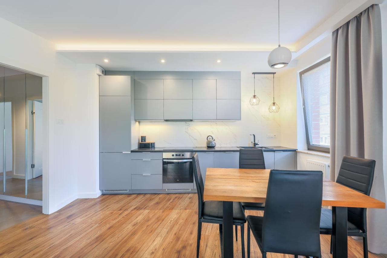 Apartmate- Heart Of Oldtown Apartment- Sauna & Security Гданск Екстериор снимка